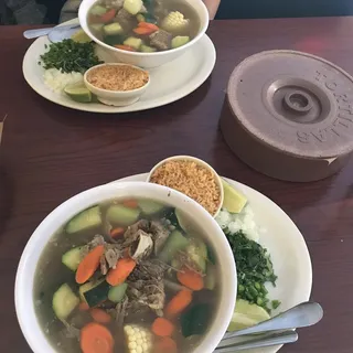 Caldo de Res