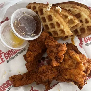 Chicken and waffles (tenders)