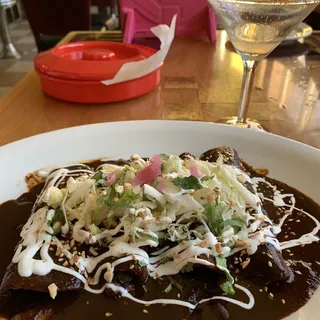 Enchiladas De Mole