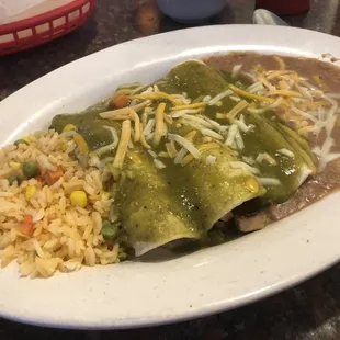 Chicken enchiladas with green sauce