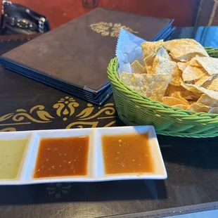 Chips and salsas