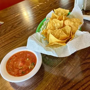 Chips &amp; salsa