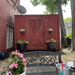Beautiful outside sitting area to enjoy your food