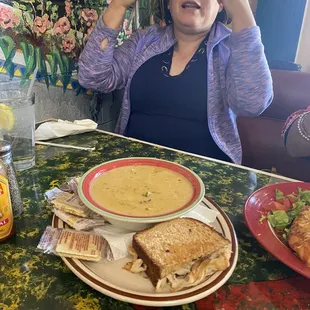 Broccoli Bowl of Soup or Salad / Full Sandwich Hot Turkey