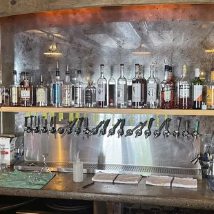 Full bar! Specialty cocktails! Get the old fashioned