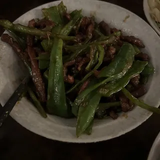 (L) Shredded Beef w. Green Chili