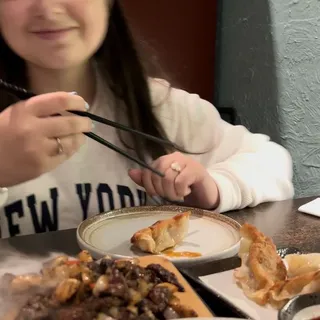 Pork Pot Stickers (6)