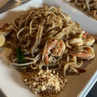 Shrimp 33. Pad Thai