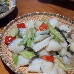 西芹滑脆皖 Crisp Stir-Fried Celery with Walleye