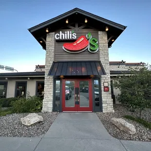 Front Entrance to Chili's in Castle Rock