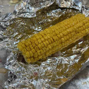 Dry and brown corn on the cob.