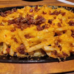 Cheese fries with bacon