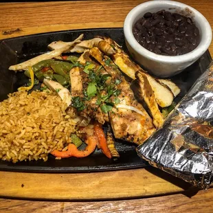 chicken fajitas, rice was the best part  For more food, check out @clickhereforfood on IG! www.INSTAGRAM.com/CLICKHEREFORFOOD