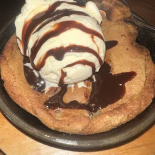 Skillet Chocolate Chip Cookie