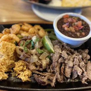 Combination fajitas and black beans
