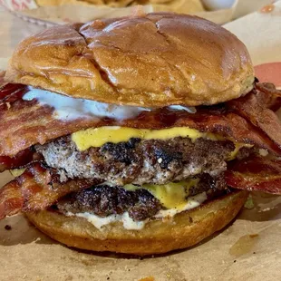 Bacon Rancher Burger*