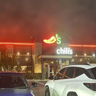 outside, pizza