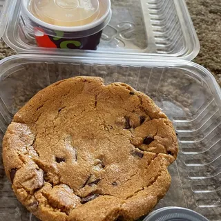 Skillet Chocolate Chip Cookie