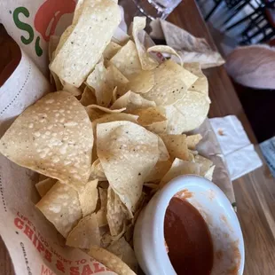 Crispy chips &amp; salsa