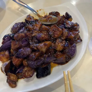 Eggplants With Garlic Sauce (Spicy)
