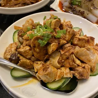 Chicken with Savory and Spicy Sauce