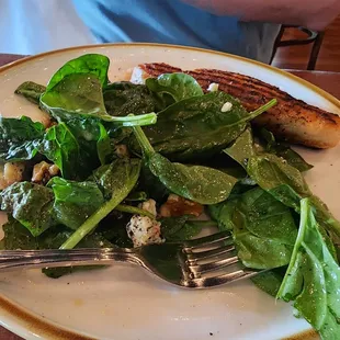 Spinach salad with Salmon