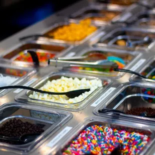 Nitrogen ice cream toppings
