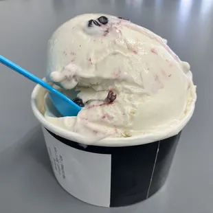 Tony's - ice cream, banana, fresh berries and marshmallow.