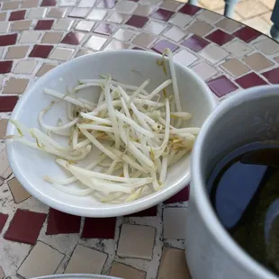Uncooked bean sprouts