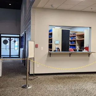 Entrance and skate rental