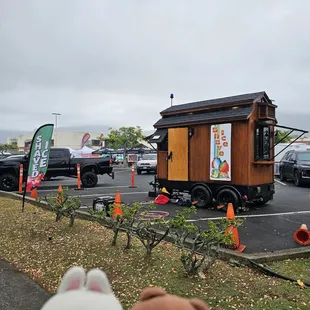 Looking towards Windward Mall from the corner of Haiku Road and Kamehameha Highway