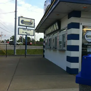 a blue and white building