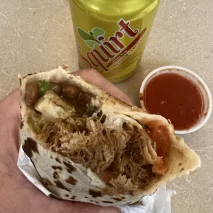 CARNITAS BURRITO