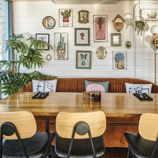 sushi and sashimi, interior