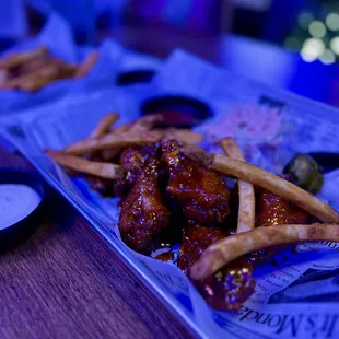 Sweet &amp; Mild wings with sides