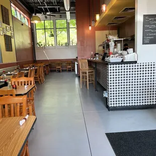 Dining and bar
