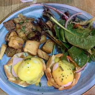 Empanada Benedict