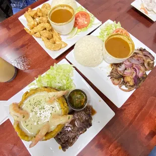 Combo Familiar Pepper Steak (1 Persona), Mini Chimis with Fries (2), Mar Y Tierra De Picahna (not churrasco though!)
