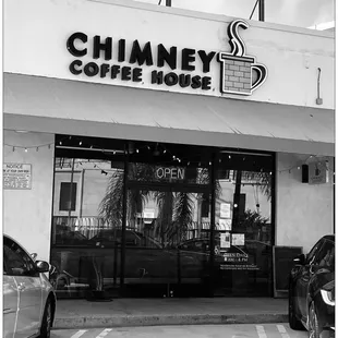 Welcome to CHIMNEY COFFEE HOUSE. :D #bnwphotography