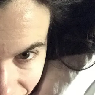 E P.