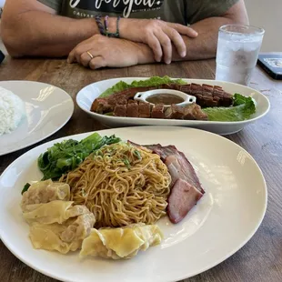 Lechon &amp; Wonton Noodle!