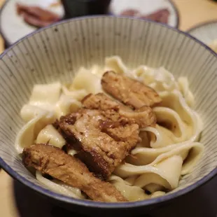 12-hour stewed pork Hand-Ripped Noodles