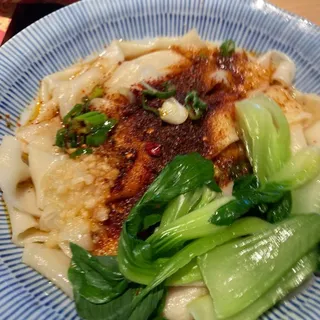 Spicy Hot-Oil Seared Hand-Ripped Noodles
