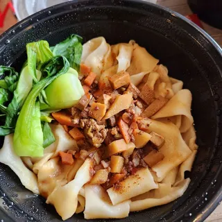 Spicy Minced Pork Hand-Ripped Noodles