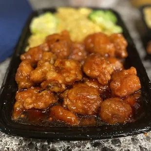 General Taos Chicken Combination