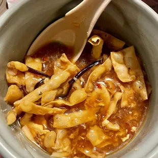 Hot &amp; Sour Soup (fried noodles added)