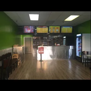 the inside of a fast food restaurant