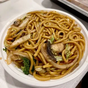Vegetable Lo Mein - Would&apos;ve liked a few more veggies but noodles were good and the sauce was tasty too.