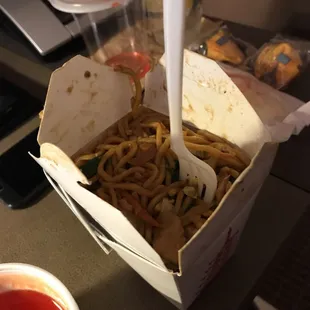 Chicken lo mein