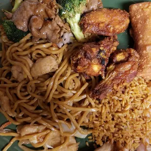Beef with Broccoli, fried rice, chicken wings, and  Chicken Lo Mein. Not bad for late night delivery through uber eats.